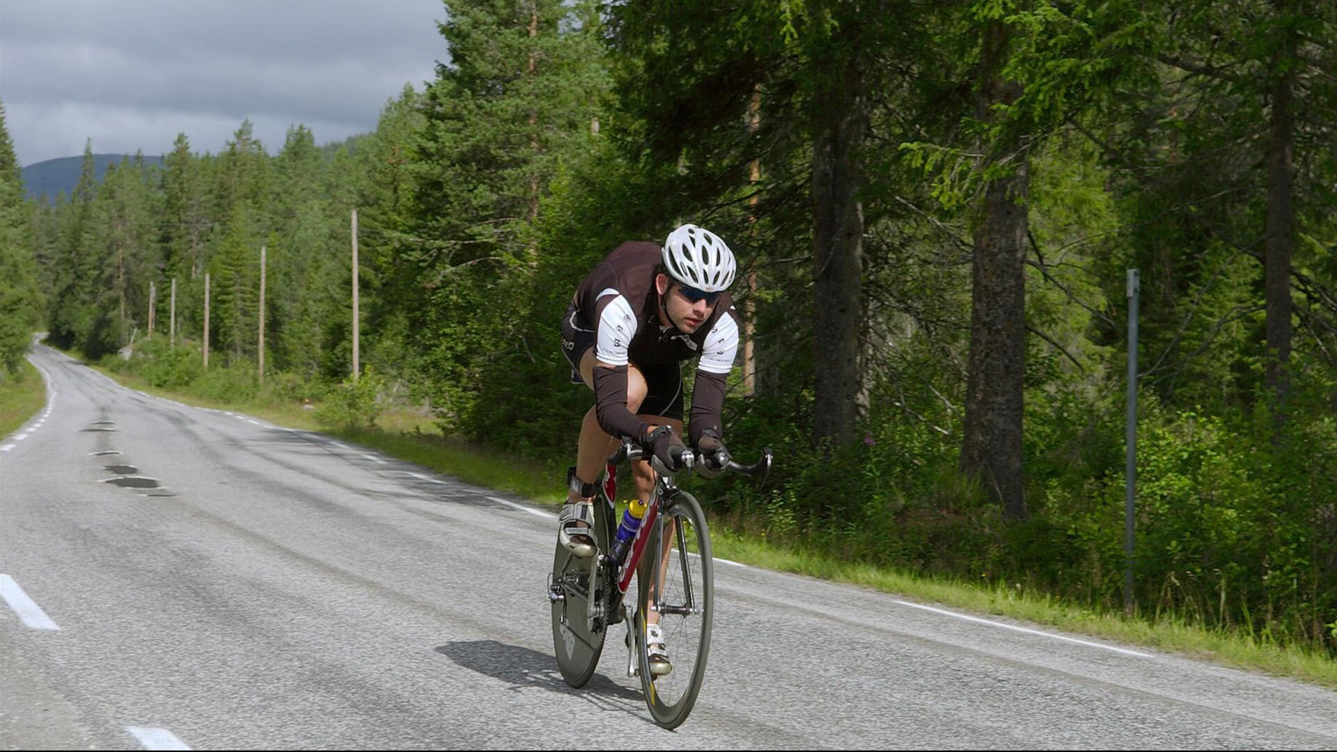 世界杯新周期:邀请更多裁判参与试炼营 统一越位、手球等尺度标准